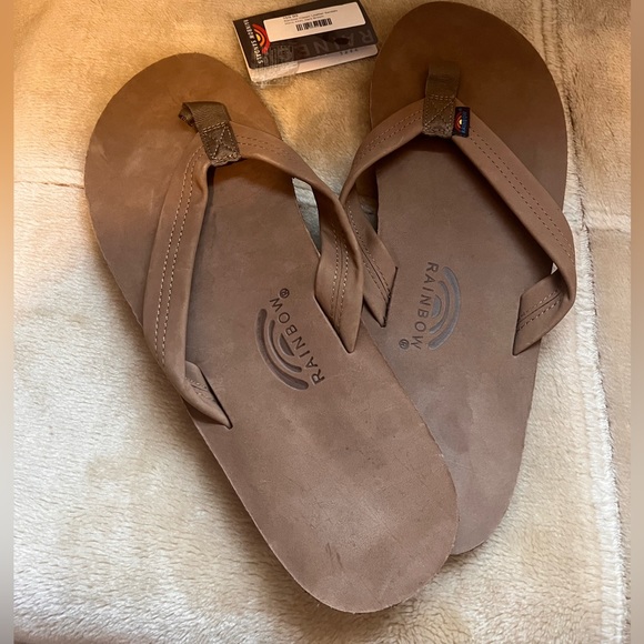 Men’s Rainbow Sandals NWT - Picture 1 of 3